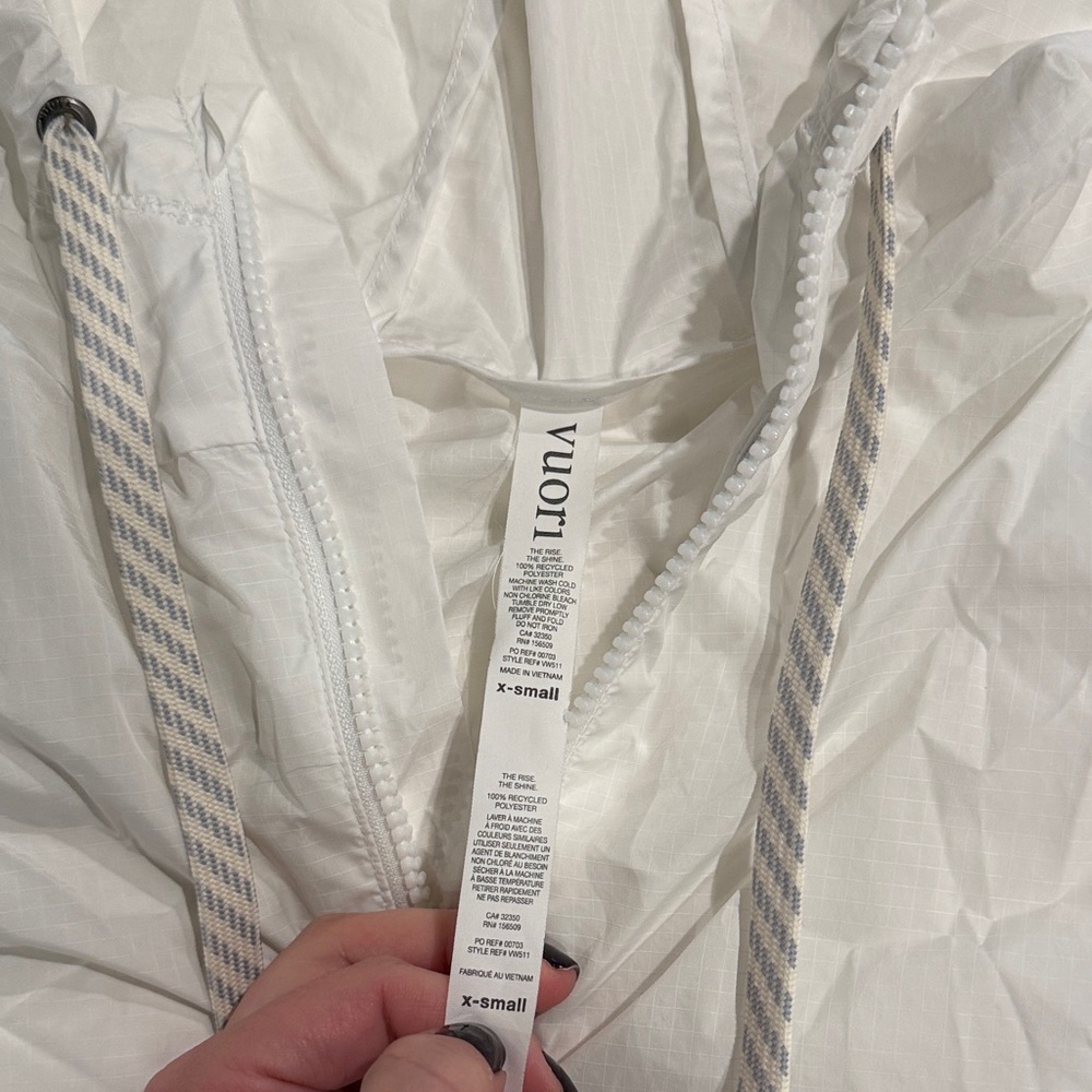 Vuori white wind breaker pullover - Picture 2 of 5